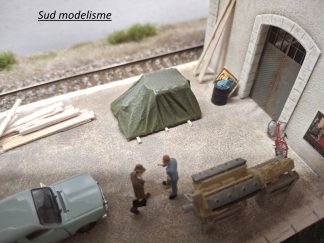 HO: Moteur autorail sous bache