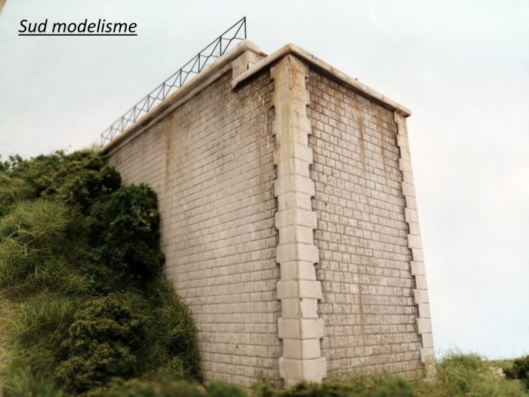 Maquette De Pont Tablier Métallique PN SUD - Culée Droite Double Voies - Réf 8703 - Neuf Non Peint