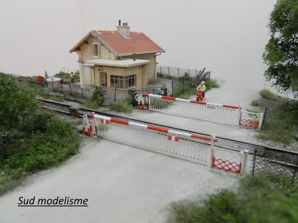 Passage à Niveau SONNERIE – Train Échelle O, Tôle Peinte, KBN Germany 1950
